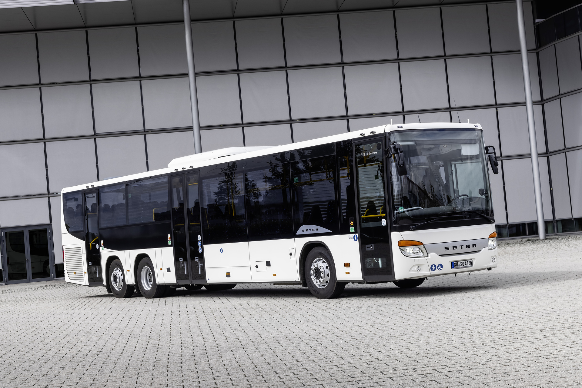 Test vehicle S 418 LE business