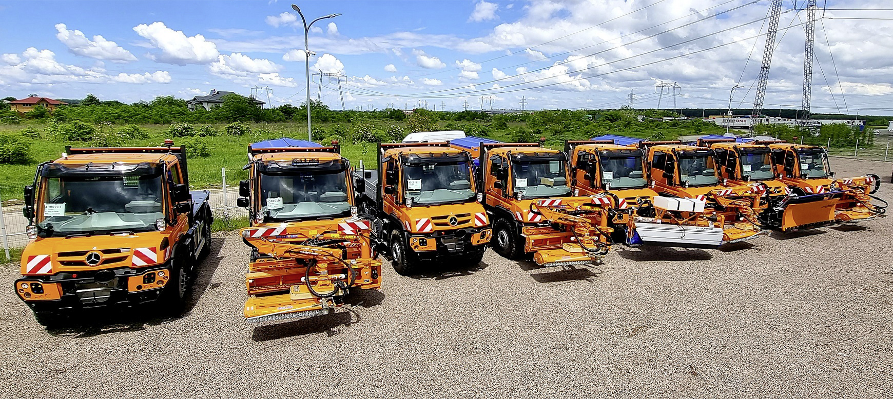 Die rumänische nationale Straßenbauverwaltung CNAIR hat 135 Unimog bestellt. Unimog-Großauftrag: 135 Fahrzeuge für rumänische Straßenbauverwaltung