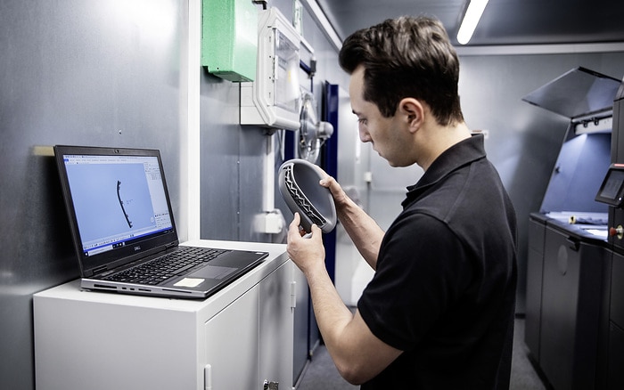 Daimler Buses is expanding its portfolio of services in the field of 3D printing
