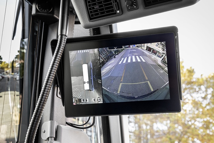 Jetzt haben Busfahrer beste Aussichten: Kamerablick  aus der Vogelperspektive für Omnibusse von  Mercedes-Benz und Setra