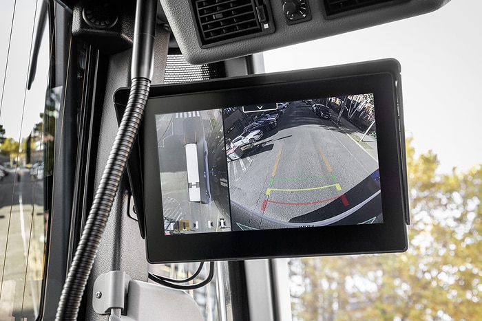 Now bus drivers have the best perspective: camera view with a bird's eye perspective for Mercedes-Benz and Setra buses