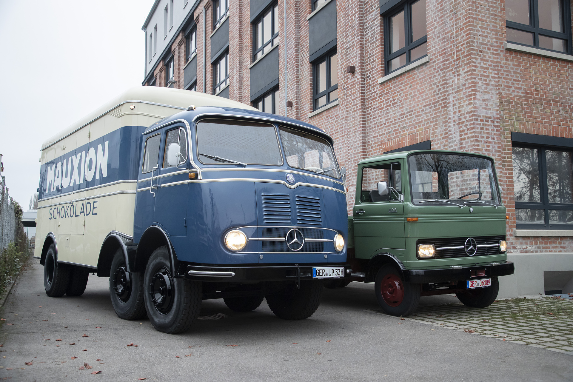 Split of Daimler into two independent companies: Daimler Truck transfers historical Mercedes-Benz commercial vehicles and archive to Wörth