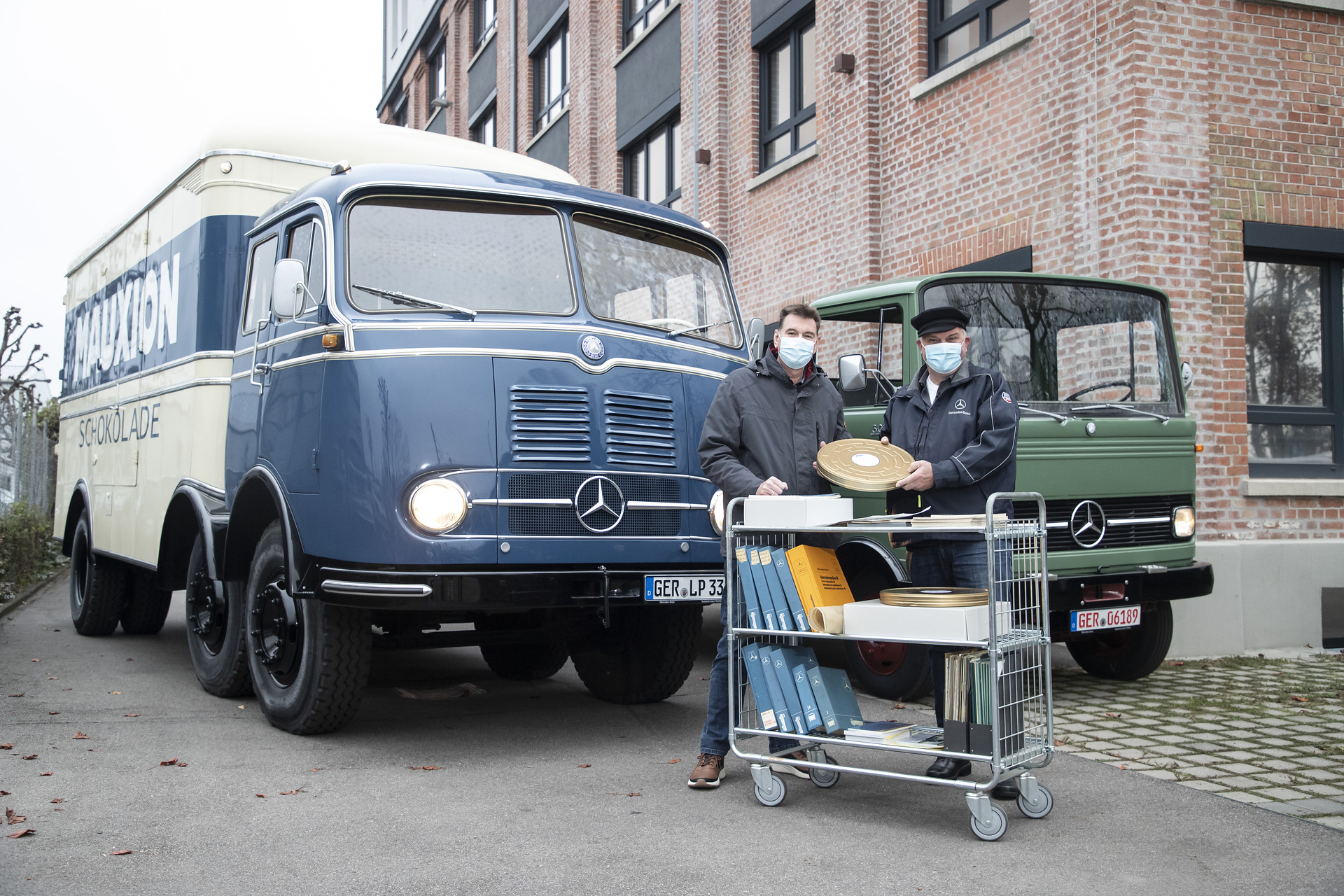 Aufspaltung von Daimler in zwei eigenständige Unternehmen: Daimler Truck überführt historische Mercedes-Benz Nutzfahrzeuge und Archiv nach Wörth Aufspaltung von Daimler in zwei eigenständige Unternehmen: Daimler Truck überführt historische Mercedes-Benz Nutzfahrzeuge und Archiv nach Wörth