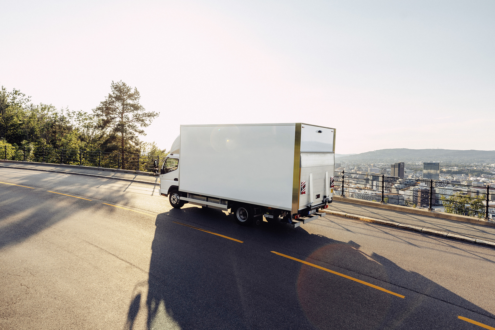 300 eTrucks ausgeliefert! Daimler Truck und FUSO eCanter erreichen weitere E-Meilensteine 300 eTrucks ausgeliefert! Daimler Truck und FUSO eCanter erreichen weitere E-Meilensteine