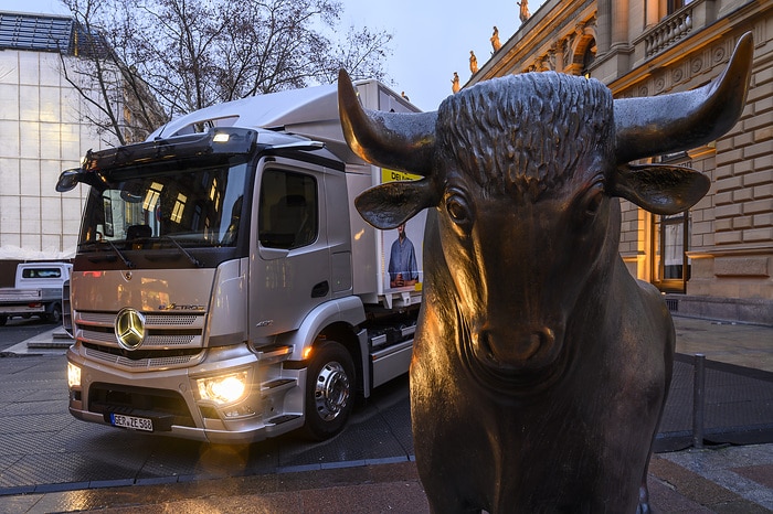 Daimler Truck launched on stock exchange as an independent company