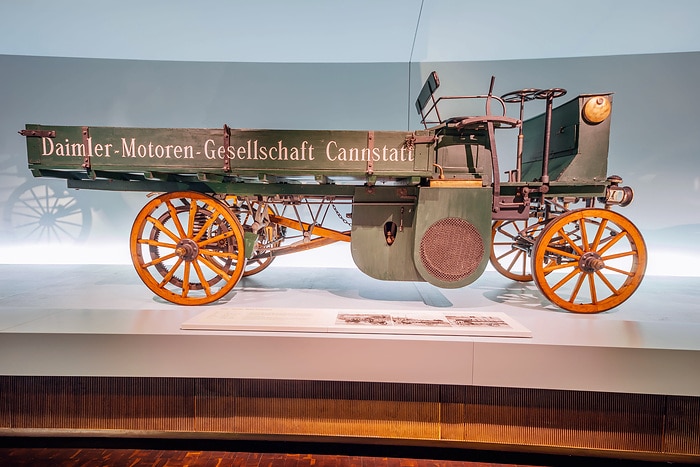 Daimler motorised truck from 1898: 1.25-tonne payload with just 4.1 kW (5.6 hp)