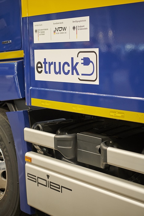 All-electric truck with the Three-Pointed Star: Series-production eActros to go into operation with Dachser