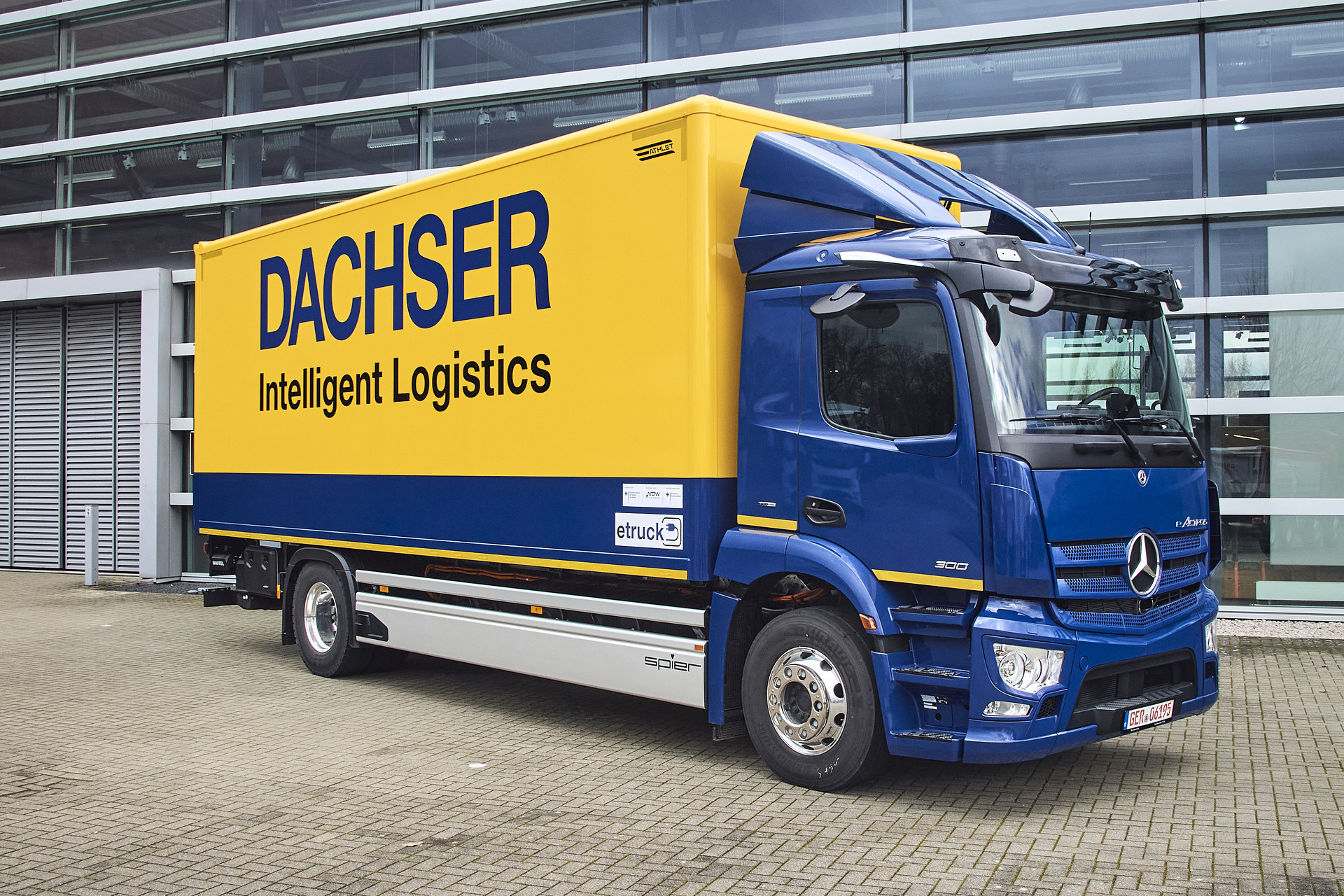 Vollelektrischer Lkw mit Stern: Serien-eActros geht in den Einsatz bei Dachser im Großraum Stuttgartt Vollelektrischer Lkw mit Stern: Serien-eActros geht bei Dachser im Großraum Stuttgart in den Einsatz
