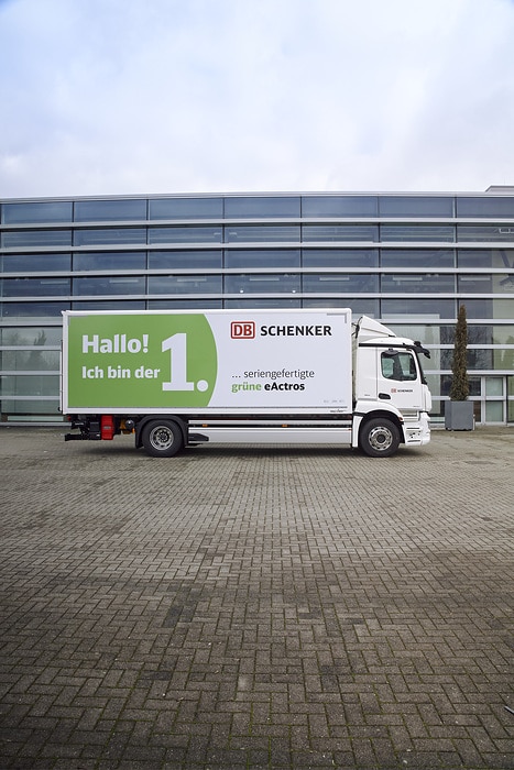 First series-produced Mercedes-Benz eActros handed over to DB Schenker