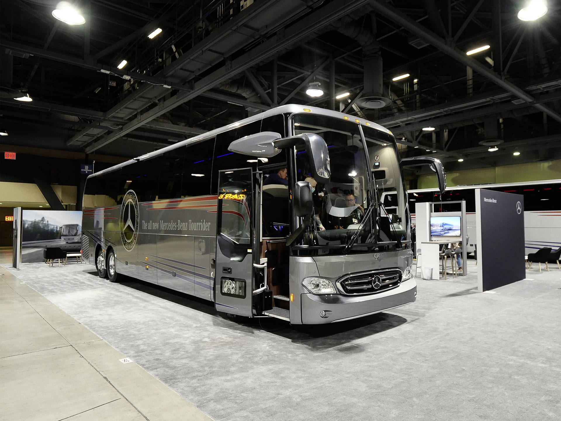 Premiere of the new Mercedes-Benz Tourrider at the UMA-Expo in Long Beach, California Premiere des Mercedes-Benz Tourrider in Kalifornie