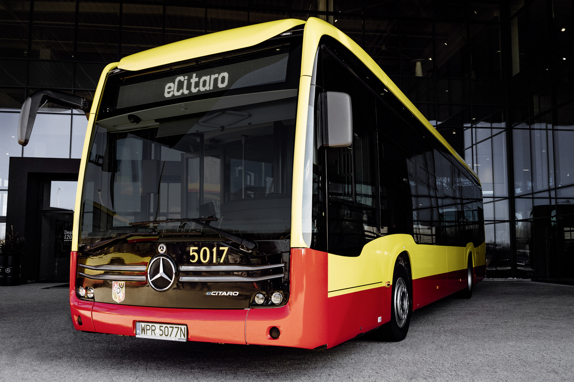 Mercedes-Benz eCitaro mit vollelektrischem Antrieb, städtischer Verkehrsbetrieb MPK Wroclaw Breslau auf dem Weg zur Elektromobilität: ÖPNV-Betrieb MPK Wroclaw geht erste Schritte in Richtung emissionsfreier Omnibusverkehr und ordert elf Mercedes-Benz eCitaro G