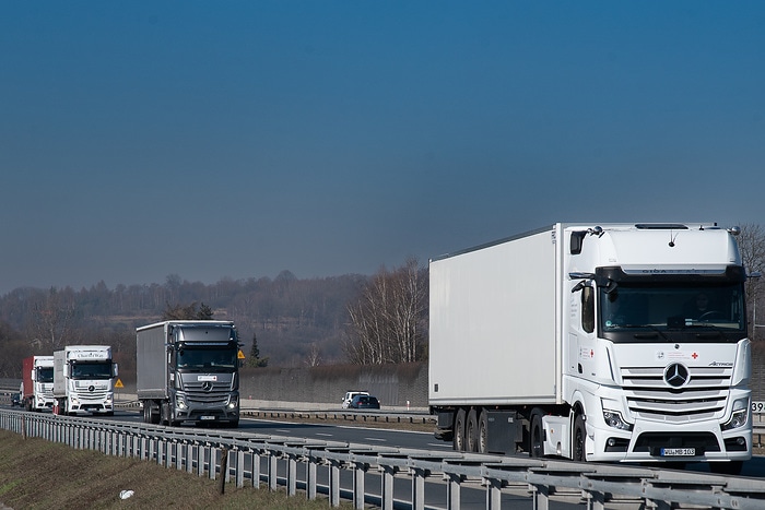 Daimler Truck supports the population of Ukraine