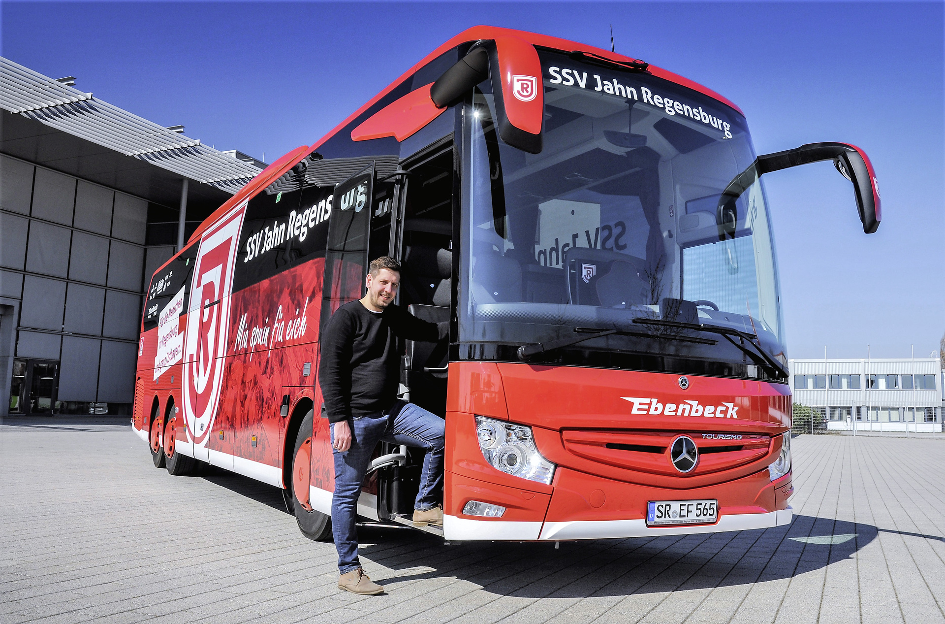 New team touring coach for SSV Jahn Regensburg