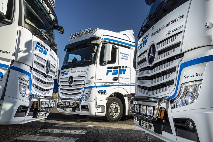 Vom Pferdegespann zum HighTech-Transport: drei neue Mercedes-Benz Actros für den Frachtspezialisten FSW