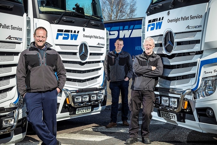Vom Pferdegespann zum HighTech-Transport: drei neue Mercedes-Benz Actros für den Frachtspezialisten FSW
