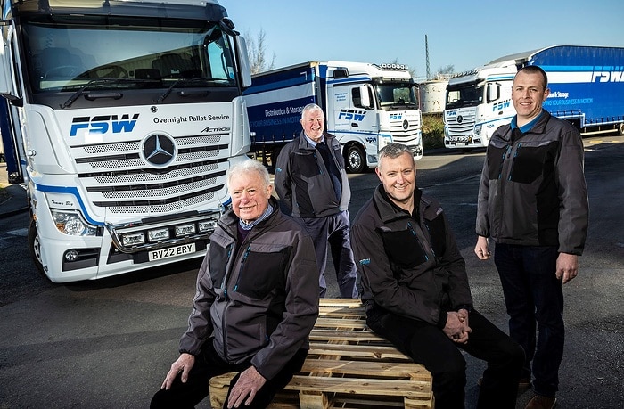 Vom Pferdegespann zum HighTech-Transport: drei neue Mercedes-Benz Actros für den Frachtspezialisten FSW