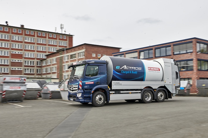 Locally CO2-neutral waste disposal: Mercedes-Benz eActros electrifies REMONDIS in Cologne