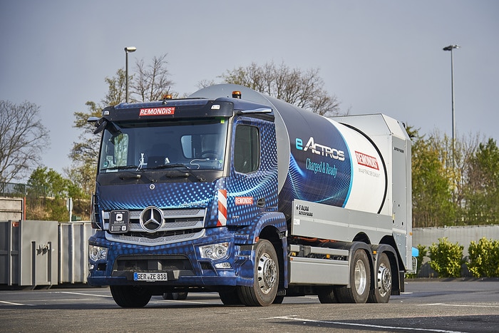 Lokal CO2-neutrale Abfallentsorgung: Mercedes-Benz eActros elektrifiziert REMONDIS in Köln