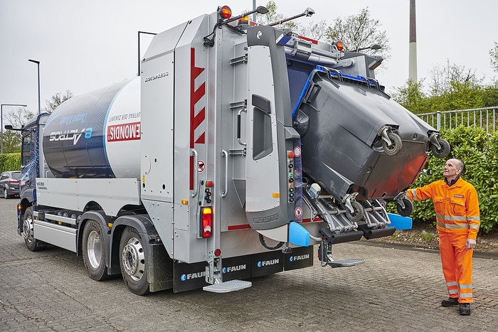 Lokal CO2-neutrale Abfallentsorgung: Mercedes-Benz eActros elektrifiziert REMONDIS in Köln