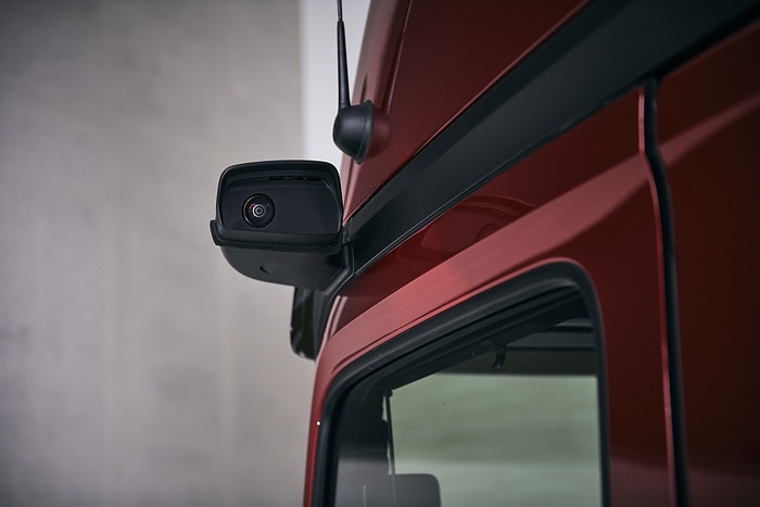 Second generation of MirrorCam: Mercedes-Benz Trucks is evolving some important details of the mirror camera system