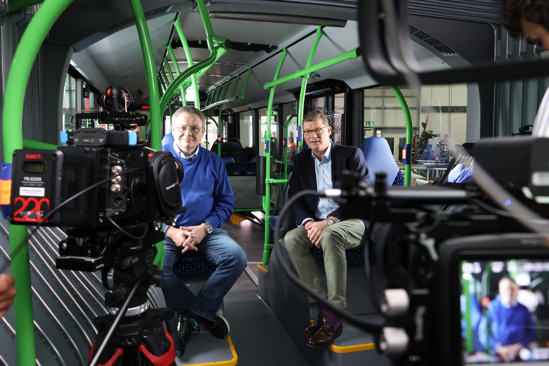 Das “Jahrzehnt des Buses” – Warum Till Oberwörder, Leiter Daimler Buses, optimistisch in die Zukunft schaut erzählte er Jörg Howe im be a mover talk