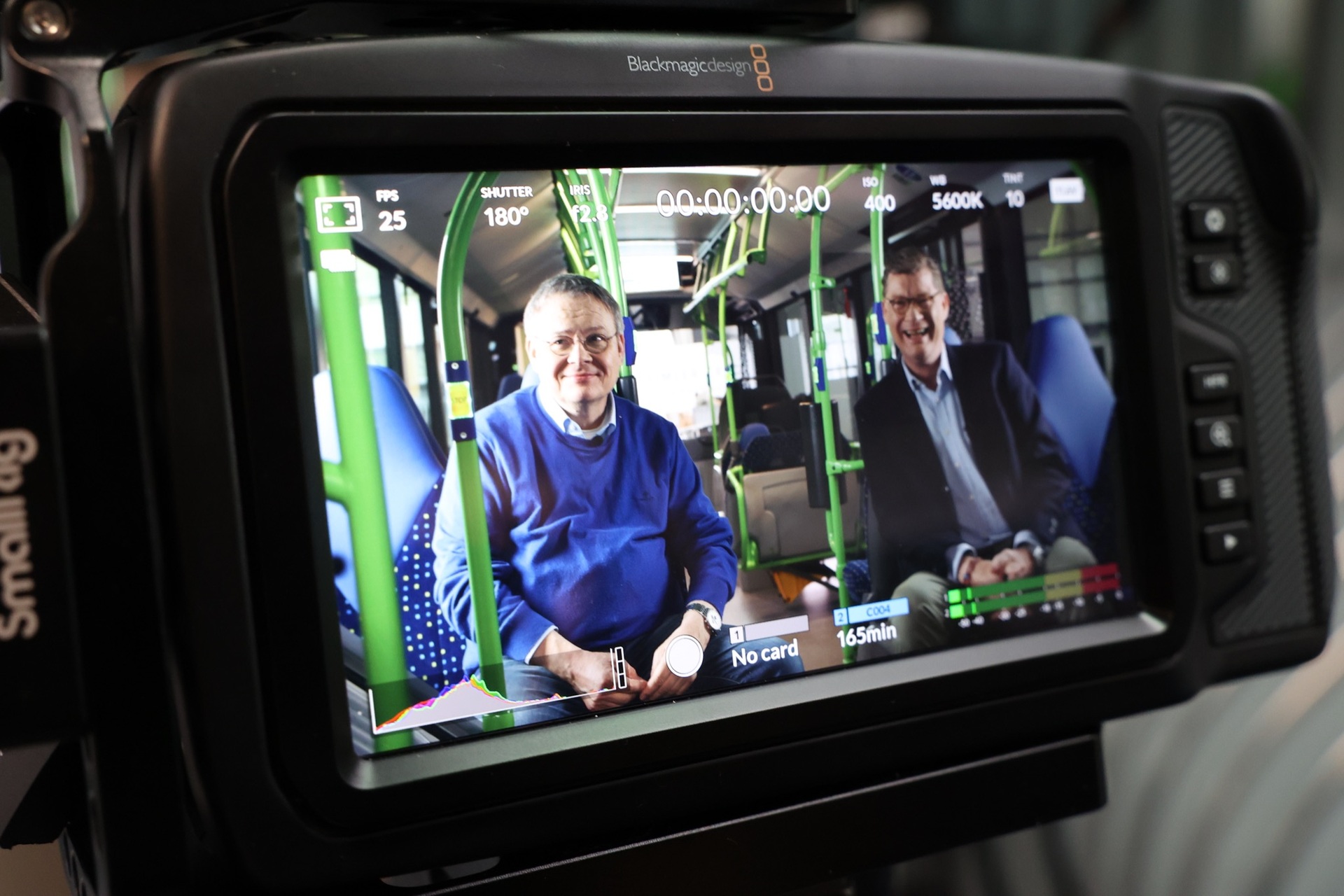 Das “Jahrzehnt des Buses” – Warum Till Oberwörder, Leiter Daimler Buses, optimistisch in die Zukunft schaut erzählte er Jörg Howe im be a mover talk