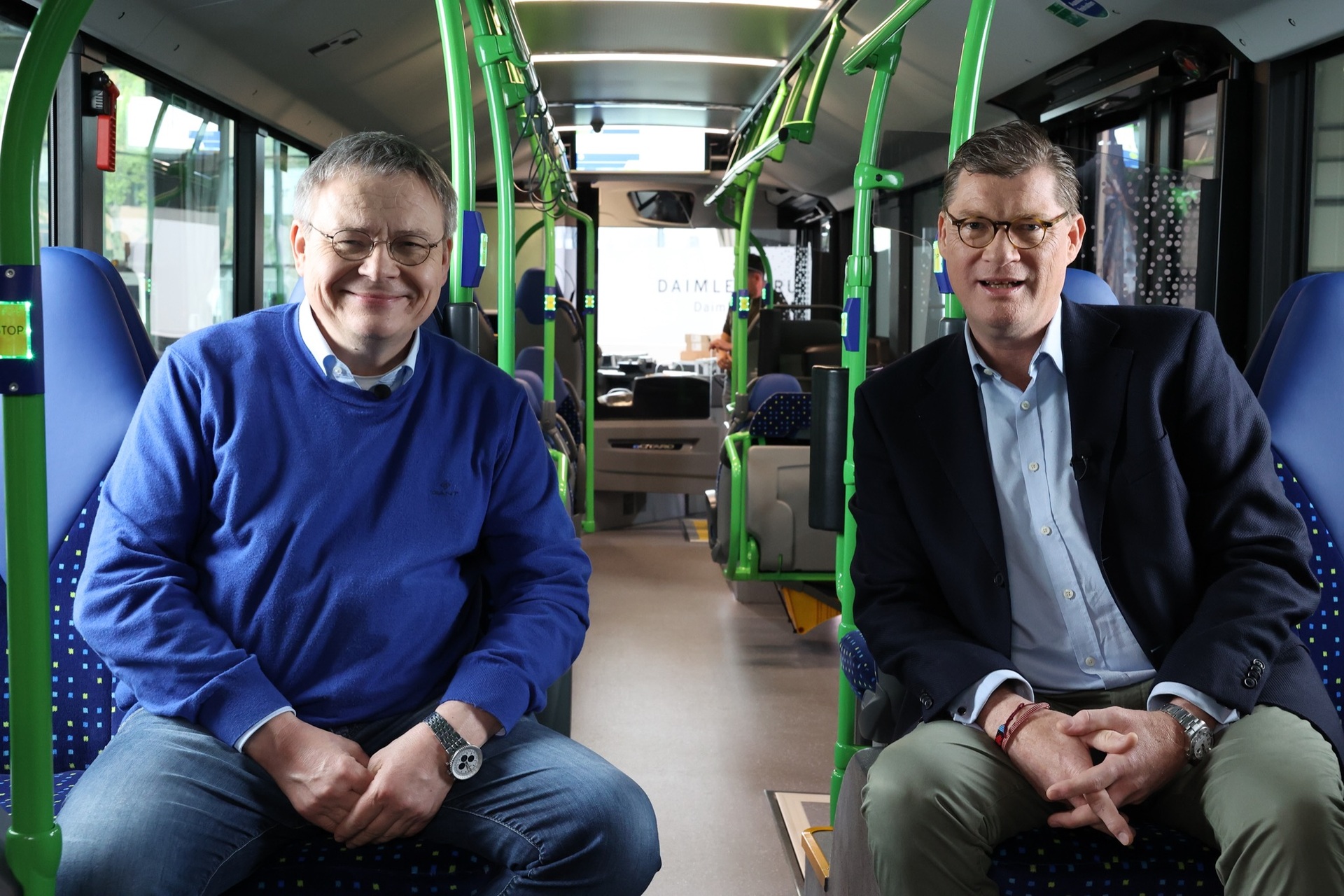 Das “Jahrzehnt des Buses” – Warum Till Oberwörder, Leiter Daimler Buses, optimistisch in die Zukunft schaut erzählte er Jörg Howe im be a mover talk