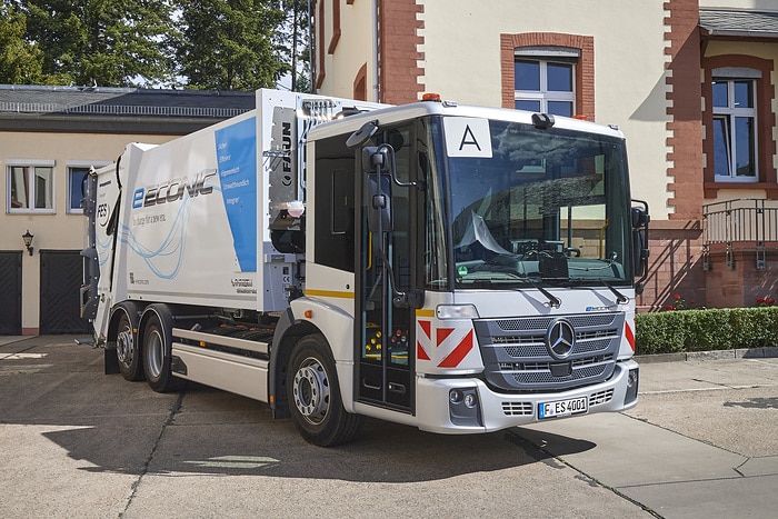 Finale Testphase vor Serienstart: Mercedes-Benz eEconic beweist sich in der Kundenerprobung im Rhein-Main-Gebiet