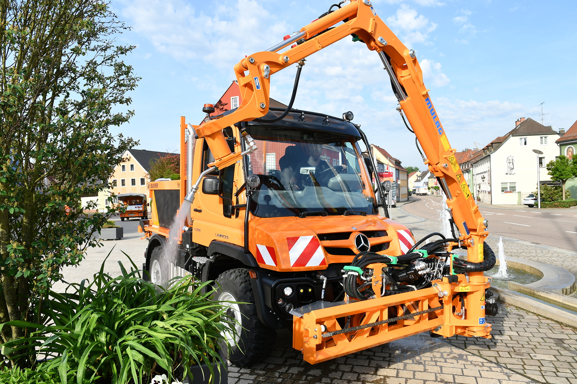 Mercedes-Benz Trucks präsentiert auf der IFAT 2022 in München nachhaltige kommunale Mobilitätslösungen