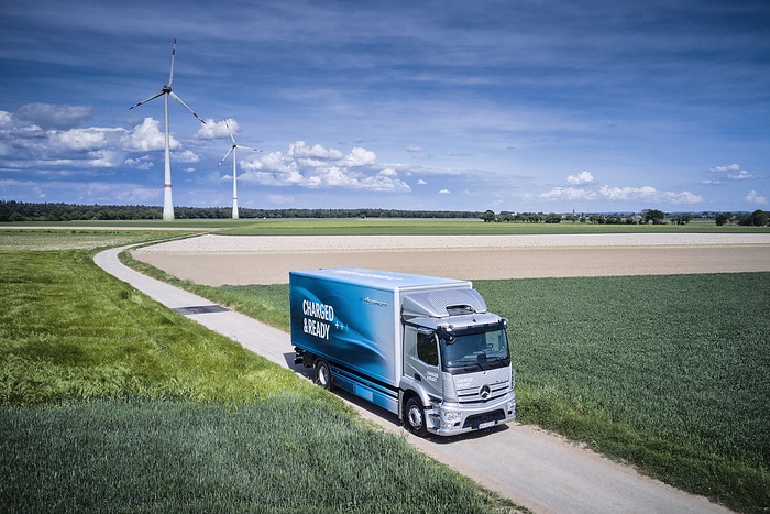 Mercedes-Benz Trucks continues to drive electrification forward - eActros LongHaul to hit the road in 2022