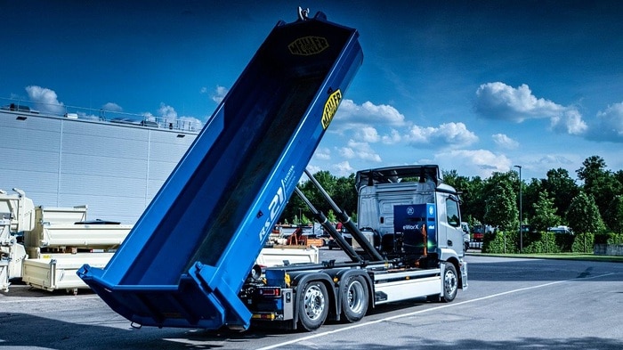 Mercedes-Benz Trucks präsentiert auf der IFAT 2022 in München nachhaltige kommunale Mobilitätslösungen