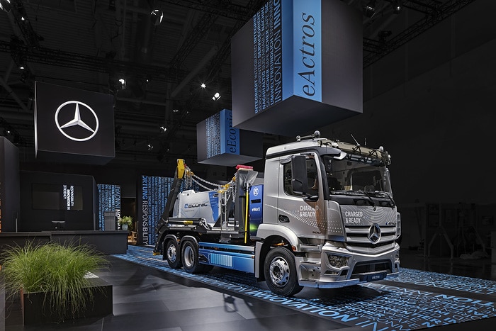 Mercedes-Benz Trucks präsentiert auf der IFAT 2022 in München nachhaltige kommunale Mobilitätslösungen