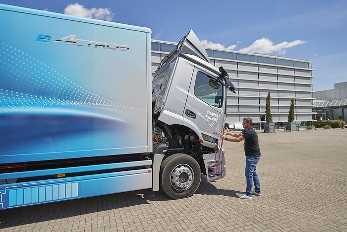 Mercedes-Benz Trucks Driving Experience