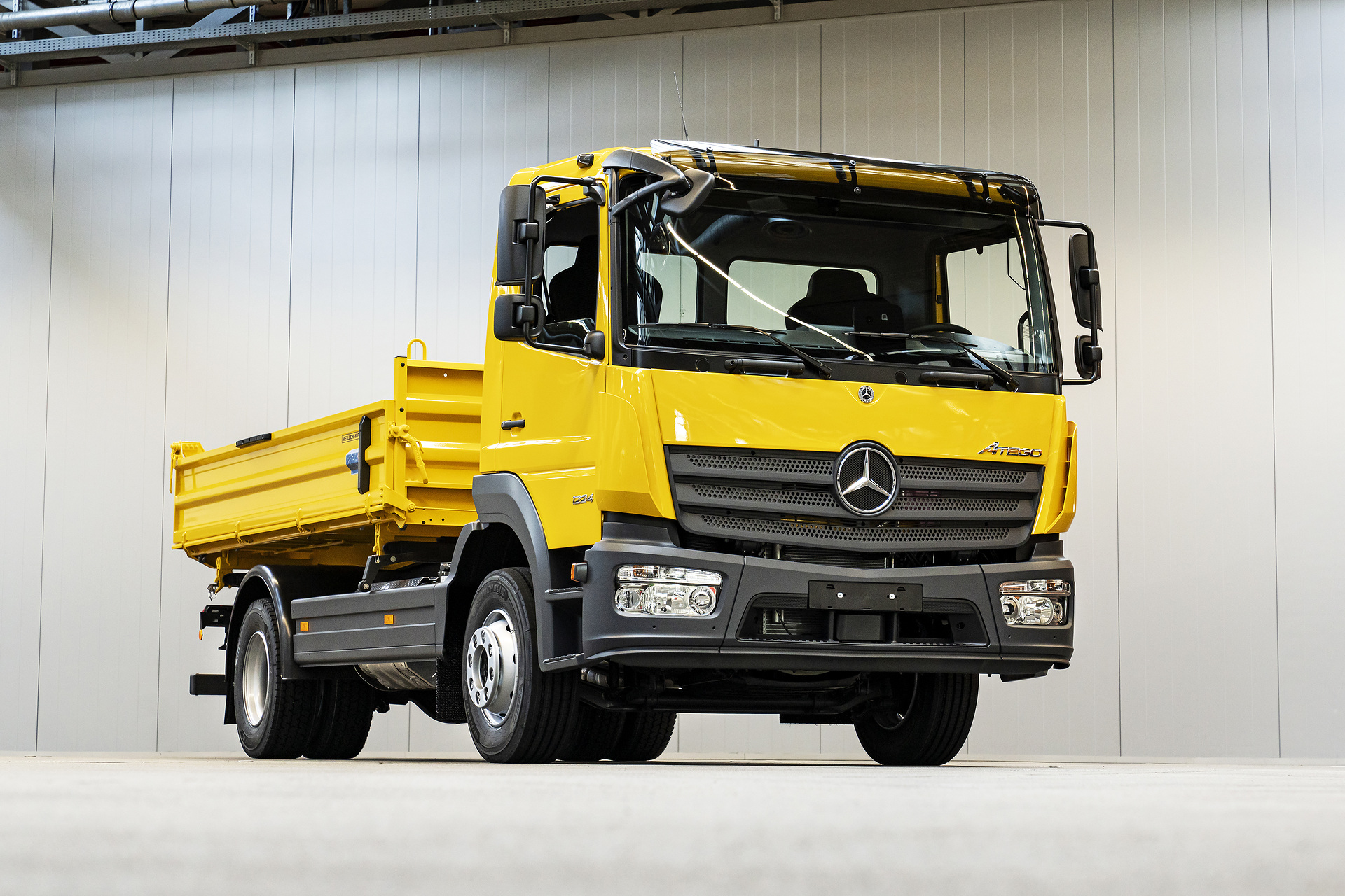 ETM Award Gewinner: Mercedes-Benz Atego So sehen Sieger aus: Nutzfahrzeuge der Daimler Truck AG gewinnen ETM Awards 2022 in acht Kategorien