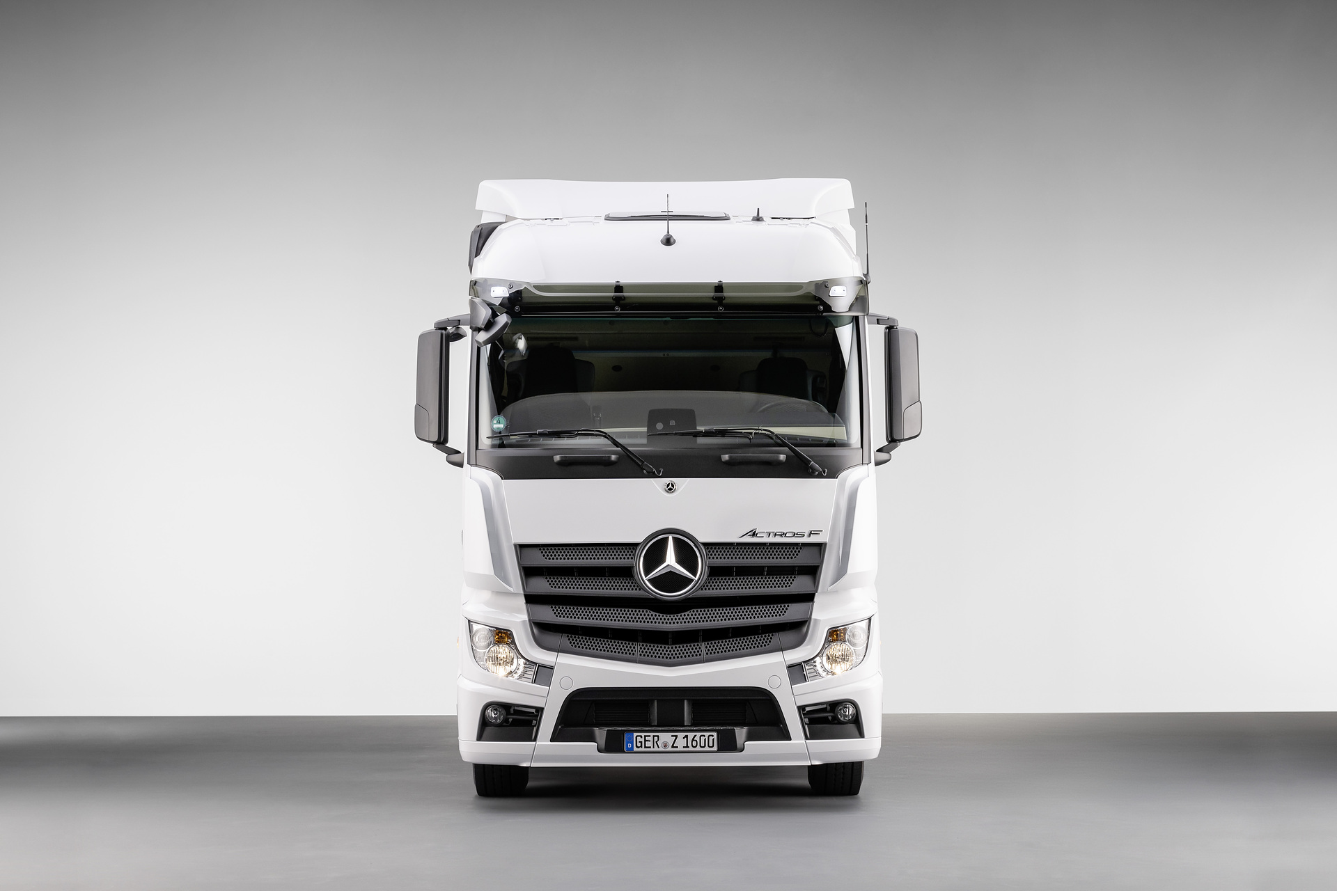 ETM Award Gewinner: Mercedes-Benz Actros F So sehen Sieger aus: Nutzfahrzeuge der Daimler Truck AG gewinnen ETM Awards 2022 in acht Kategorien