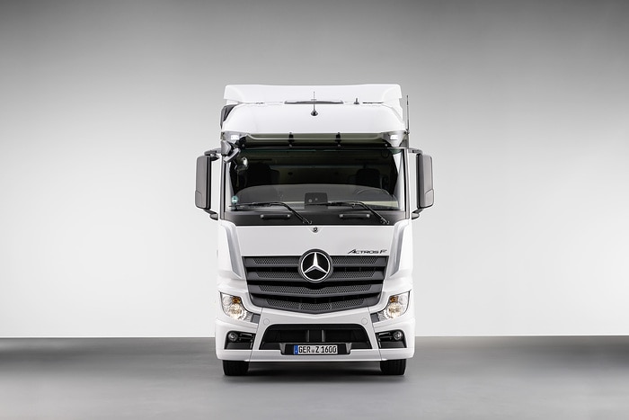 This is what champions look like: Commercial vehicles from Daimler Truck AG win ETM Awards 2022 in eight categories