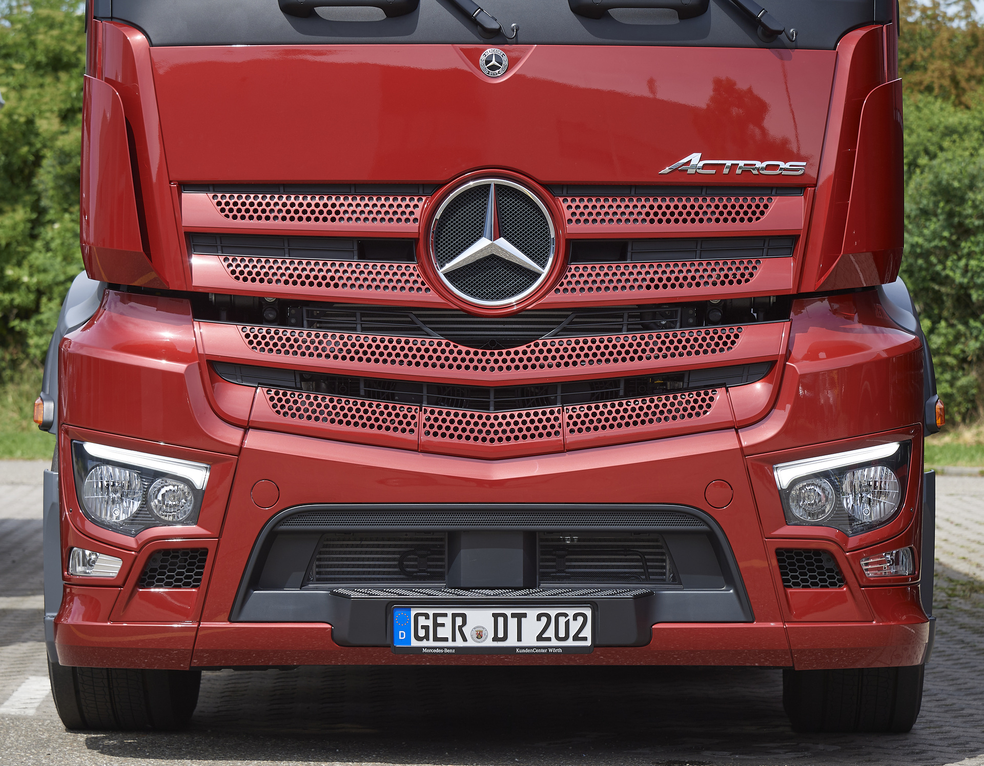 Mercedes-Benz Trucks Driving Experience Mercedes-Benz Trucks präsentiert auf der bauma 2022 maßgeschneiderte integrierte Lösungen für den Bauverkehr