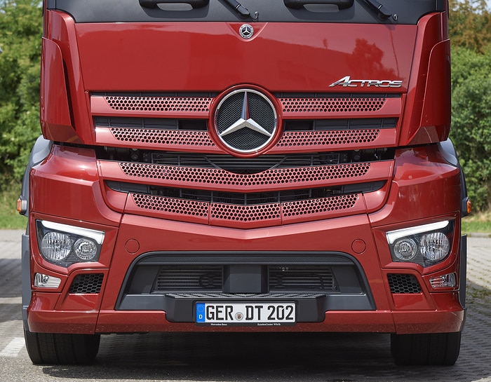 Mercedes-Benz Trucks präsentiert auf der bauma 2022 maßgeschneiderte integrierte Lösungen für den Bauverkehr