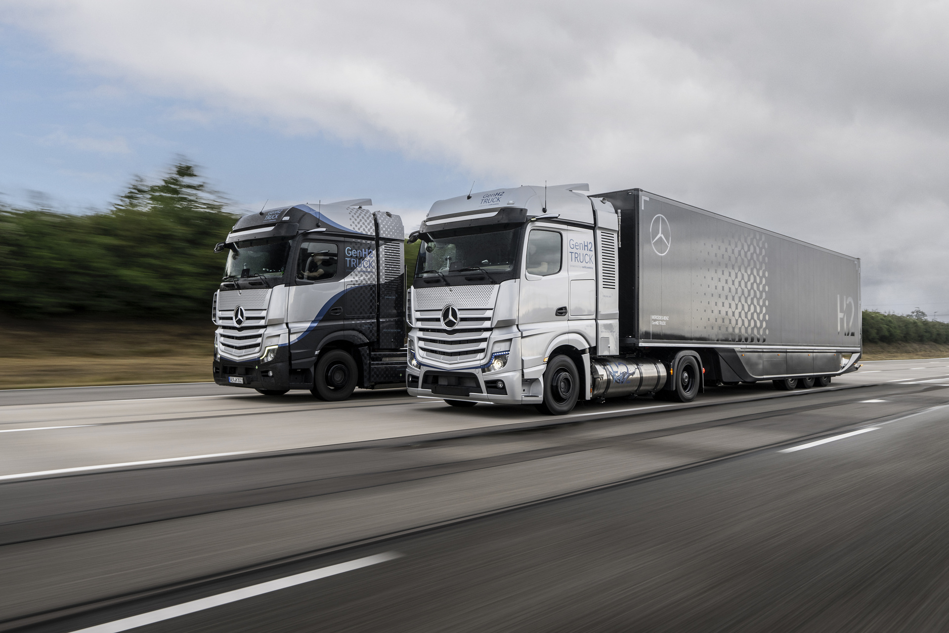 Mercedes-Benz Trucks gibt auf der IAA Transportation 2022 in Hannover einen  Ausblick auf den wasserstoffbasierten GenH2 Truck