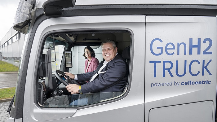 Development milestone: Daimler Truck tests fuel-cell truck with liquid hydrogen