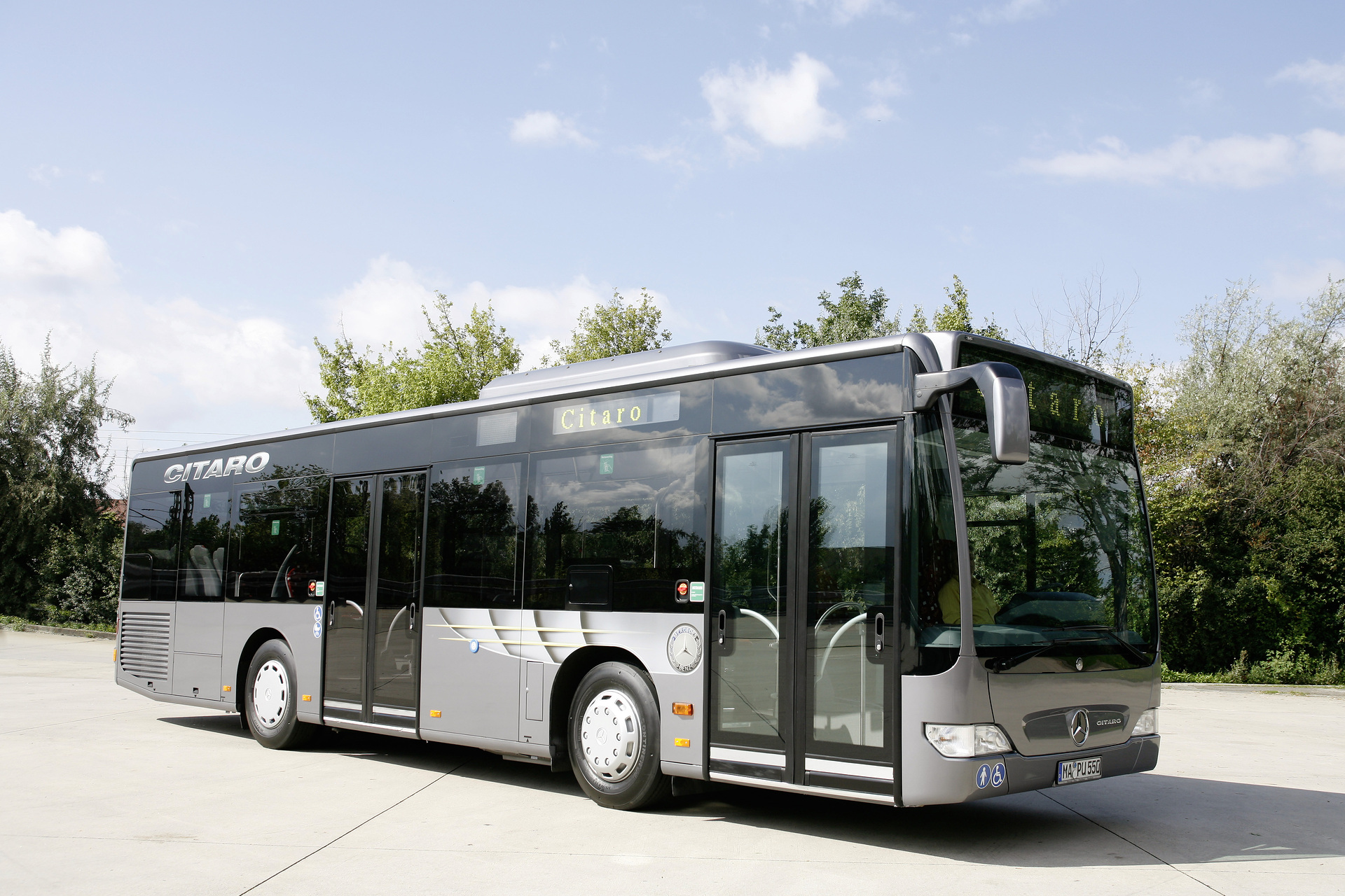 Daimler Buses feiert 25 Jahre Stadtbus-Bestseller Mercedes-Benz Citaro