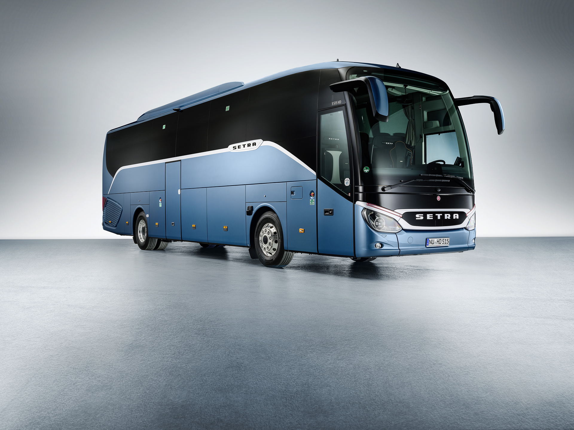 Das Gesicht in der Menge: Die nächste Generation der Reisebusse Setra ComfortClass und TopClass