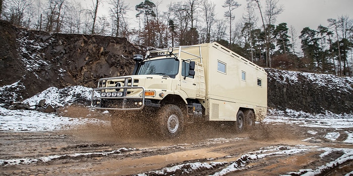 Unimog und Zetros überzeugen Offroad-Fans als  „Geländewagen des Jahres 2022“