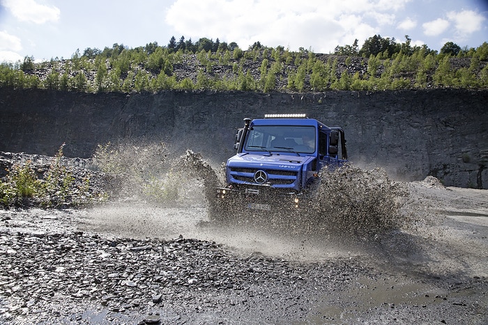 Unimog und Zetros überzeugen Offroad-Fans als  „Geländewagen des Jahres 2022“