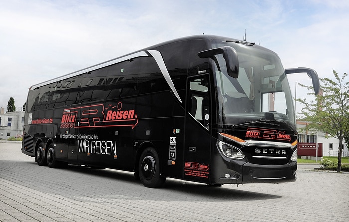 Blitz-Reisen stockt Setra Flotte auf