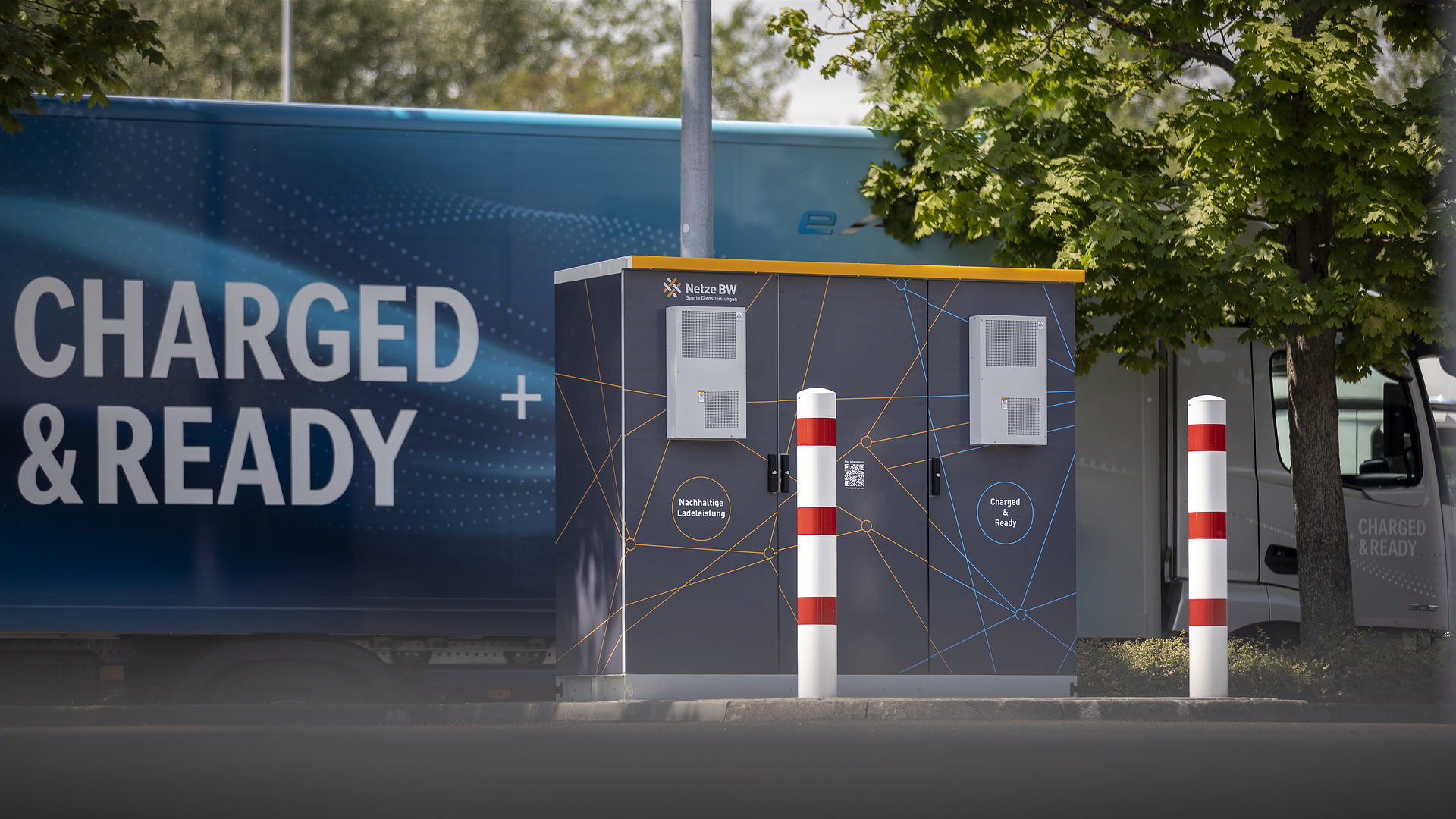 An easy gateway to electric mobility: Mercedes-Benz Trucks opens charging park for customers in Wörth