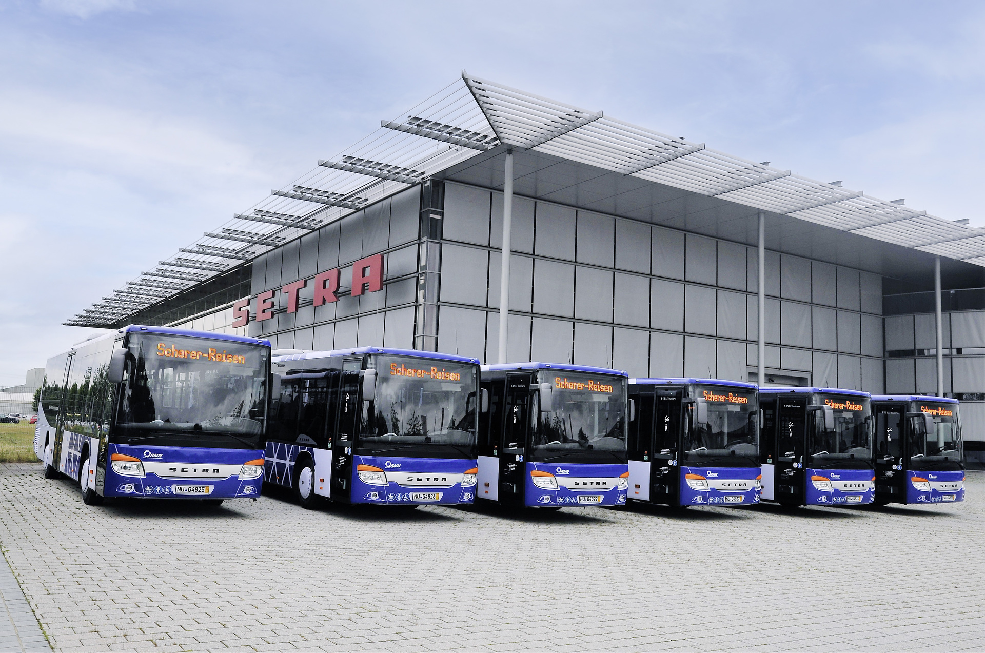 Großauftrag: 25 neue Setra Omnibusse für Scherer Reisen