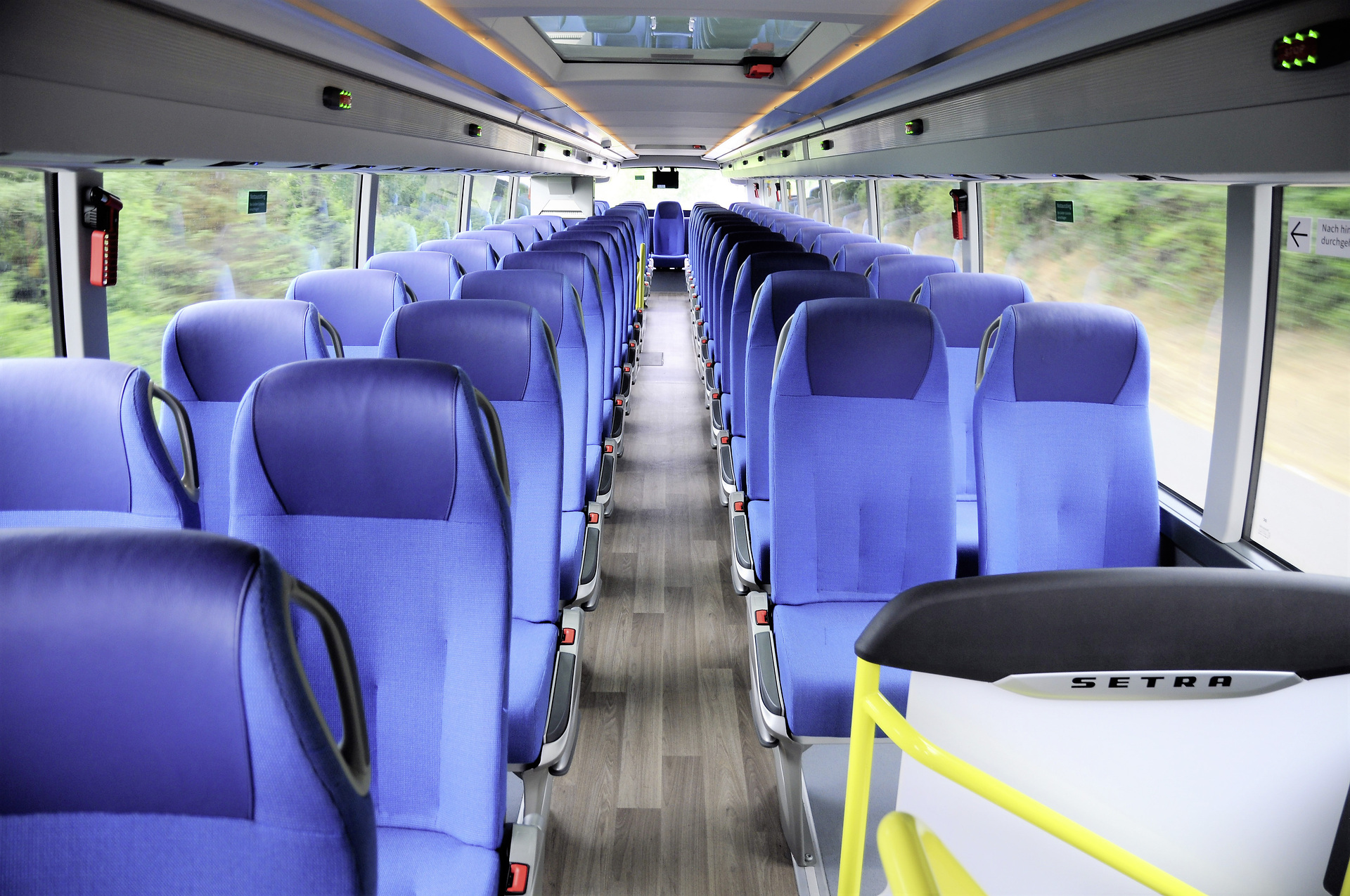 Die S 531 DT sind im Oberdeck mit 65 Sitzplätzen ausgestattet. Mit Setra über die Deutsche Märchenstraße