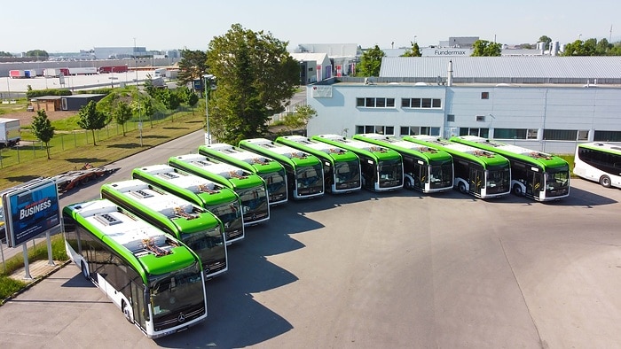 Premiere in Austria: Eleven Mercedes-Benz eCitaros ready to hit the road on their first route in the southern Weinviertel region
