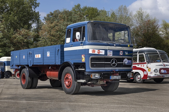 Tausendfüßler, Toastscheibe, und ein Avantgardist – die 19. Deutschlandfahrt für historische Nutzfahrzeuge startet im Mercedes-Benz Werk Wörth